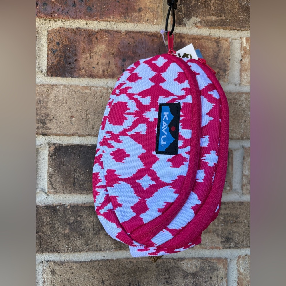 KAVU Spectator Belt Bag Hip Fanny Pack Pink and White Blot NEW WITH TAGS - Picture 7 of 8